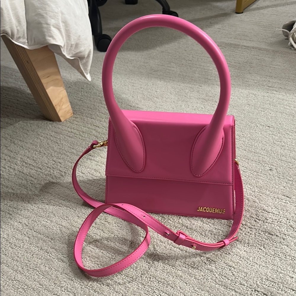 BRAND NEW Jacquemus Pink Mini Bag with Curved Handle and Geometric Design